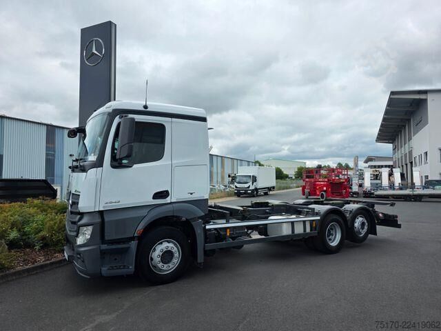 Chassis with cab Mercedes-Benz Actros 2542 L 6x2 BDF Retarder ADR