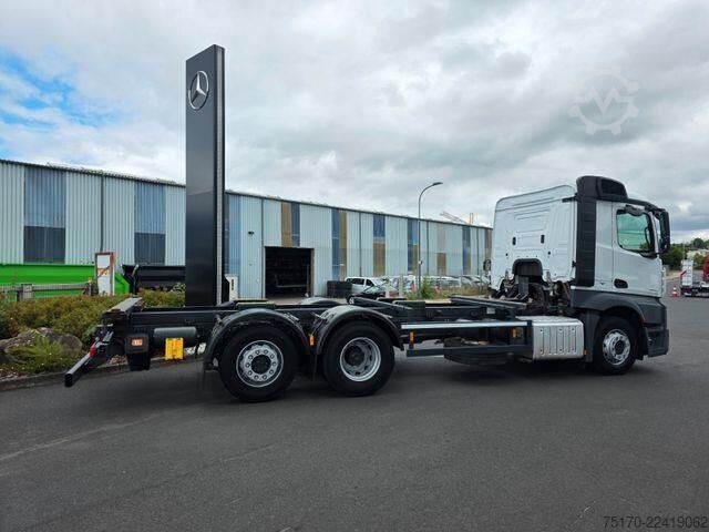 Chassis with cab Mercedes-Benz Actros 2542 L 6x2 BDF Retarder ADR