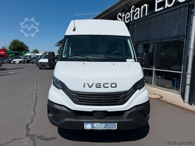 High-roof van Iveco Daily 35S18HA8 V Kastenwagen *R 3.520*AHK*