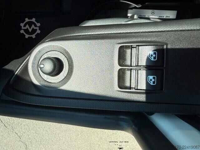 High-roof van Iveco Daily 35S18HA8 V Kastenwagen *R 3.520*AHK*