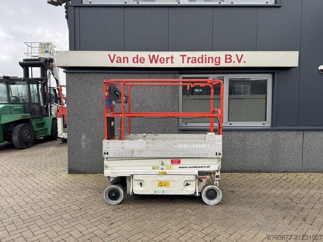 JLG 1930 ES Scherenarbeitsbühne / Scherenlift 8 m Arbeitshöhe elektrisch Baujahr 2014 JLG 1930 ES Schaarhoogwerker / Sciccor Lift 8M Werkhoogte elektrisch 2014