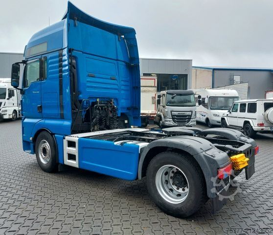 Standard SZM MAN TGX 18.460 XXL-MOTORSCHADEN-INTARDER-2 Tanks