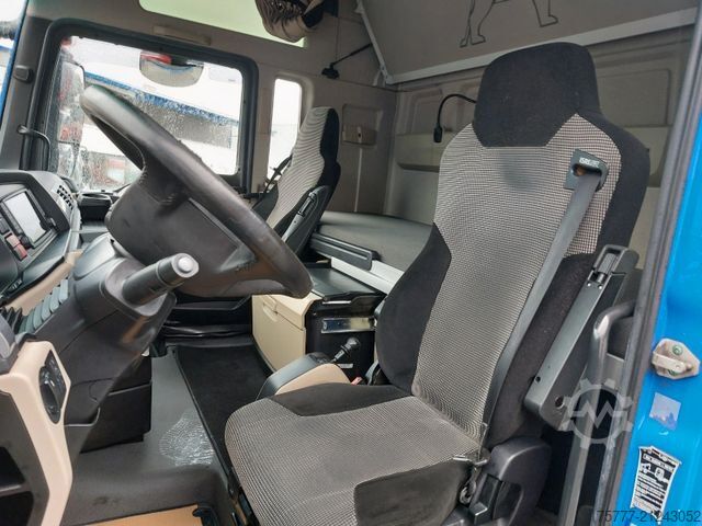 Standard SZM MAN TGX 18.460 XXL-MOTORSCHADEN-INTARDER-2 Tanks