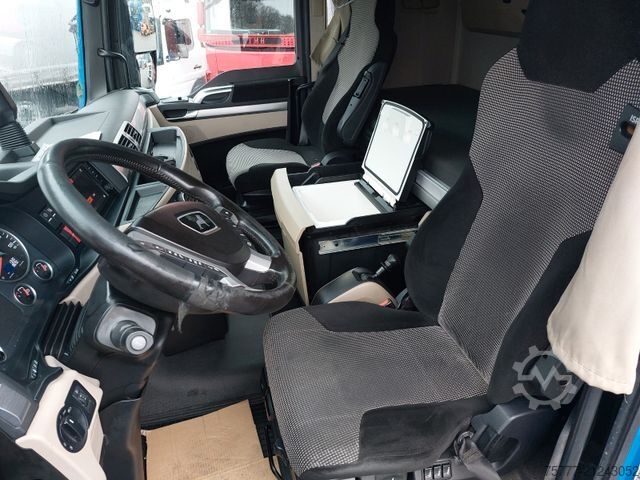 Standard SZM MAN TGX 18.460 XXL-MOTORSCHADEN-INTARDER-2 Tanks