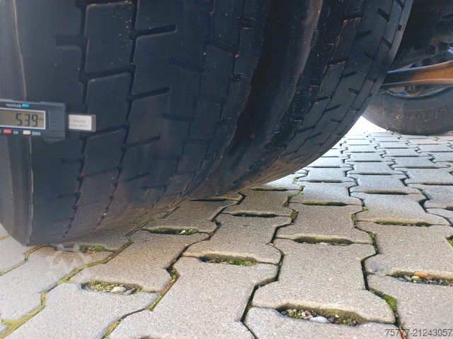 Standard SZM MAN TGX 18.500 XXL-MOTORSCHADEN-INTARDER-2 Tanks