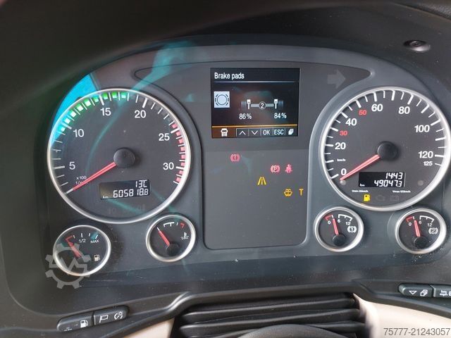 Standard SZM MAN TGX 18.500 XXL-MOTORSCHADEN-INTARDER-2 Tanks