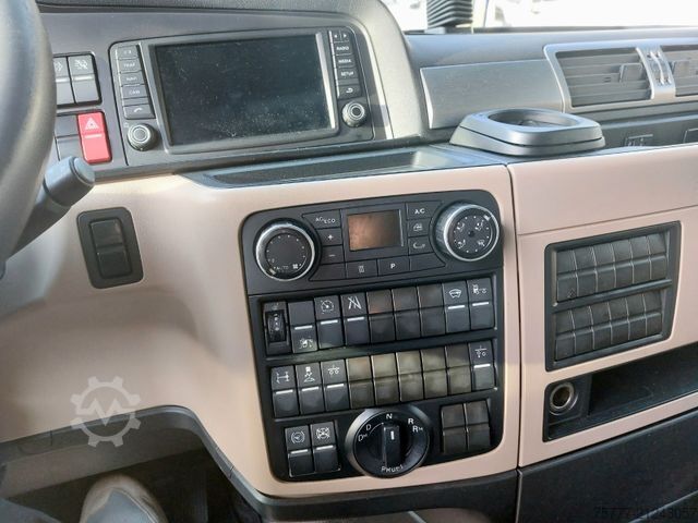 Standard SZM MAN TGX 18.500 XXL-MOTORSCHADEN-INTARDER-2 Tanks