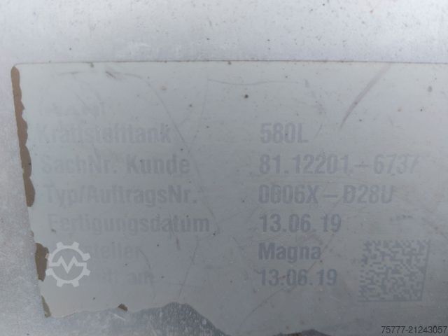 Standard SZM MAN TGX 18.500 XXL-MOTORSCHADEN-INTARDER-2 Tanks