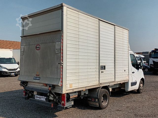 LKW mit Kofferaufbau Renault Mod. Vers.