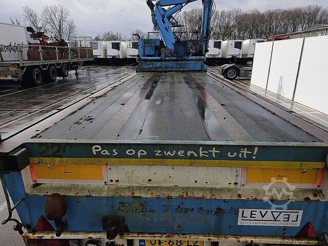 Loading platform with walls PACTON TBD 237 16 TM STENENOPLEGGER