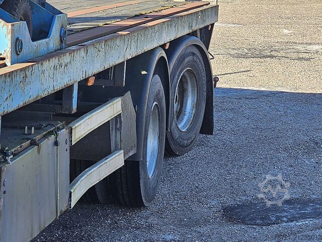 Loading platform with walls PACTON TBD 237 16 TM STENENOPLEGGER