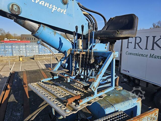 Loading platform with walls PACTON TBD 237 16 TM STENENOPLEGGER