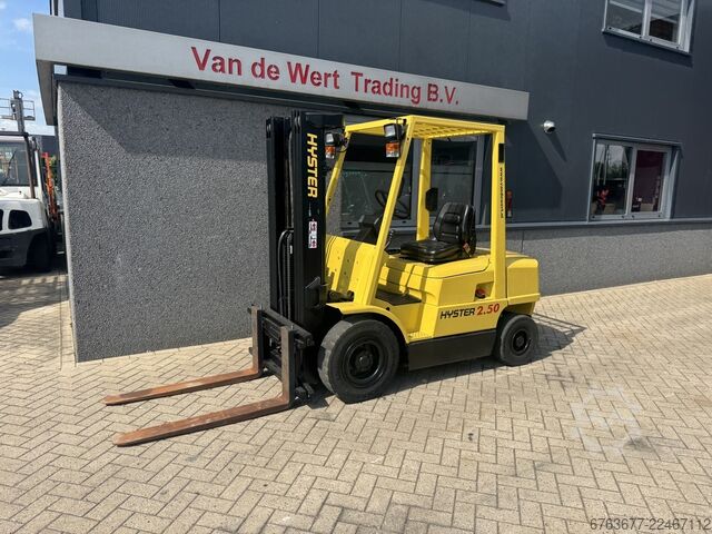 Hyster H2.50XM Triplex 465 Freelift / Seitenschieber Isuzu Diesel HYSTER H2.50XM Triplo 465 Freelift / Sideshift Isuzu Diesel
