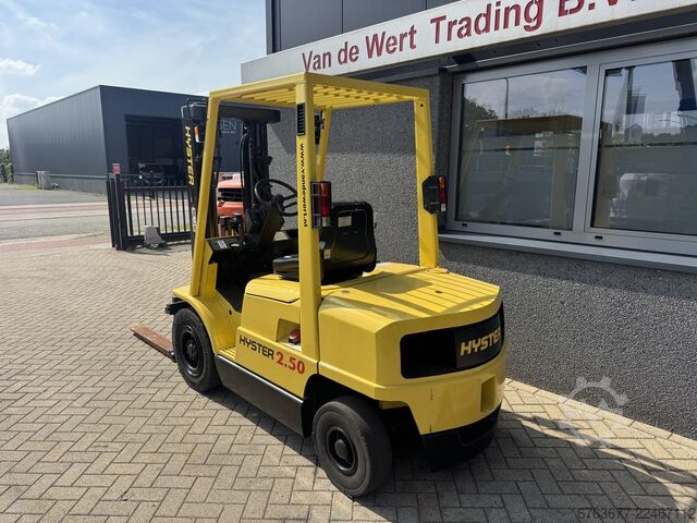 Hyster H2.50XM Triplex 465 Freelift / Seitenschieber Isuzu Diesel HYSTER H2.50XM Triplo 465 Freelift / Sideshift Isuzu Diesel