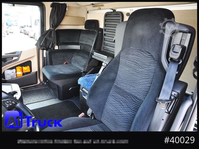 Hazardous materials truck MERCEDES-BENZ 1843 StreamSpace GGVS ADR FL AT