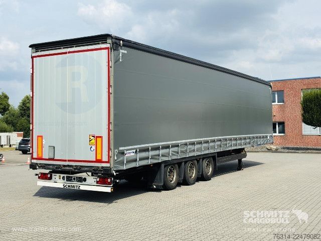 Auflieger mit Pritsche & Plane Schmitz Cargobull Curtainsider Mega Getränke