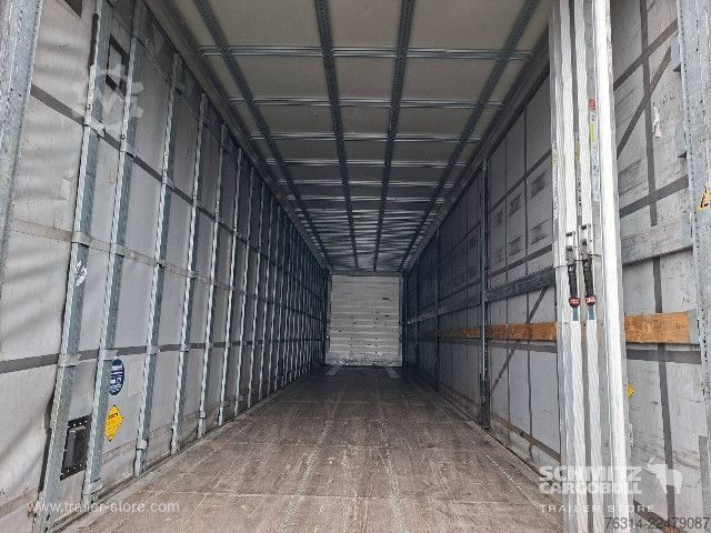 Auflieger mit Pritsche & Plane Schmitz Cargobull Curtainsider Mega Getränke