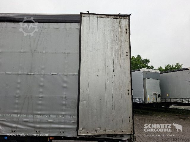 Auflieger mit Pritsche & Plane Schmitz Cargobull Curtainsider Mega Getränke