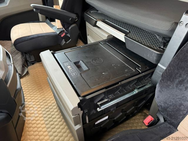 Volumen SZM MAN TGX 18.470 * RETARDER * 2 X TANK * VOLUMEN* 2 X