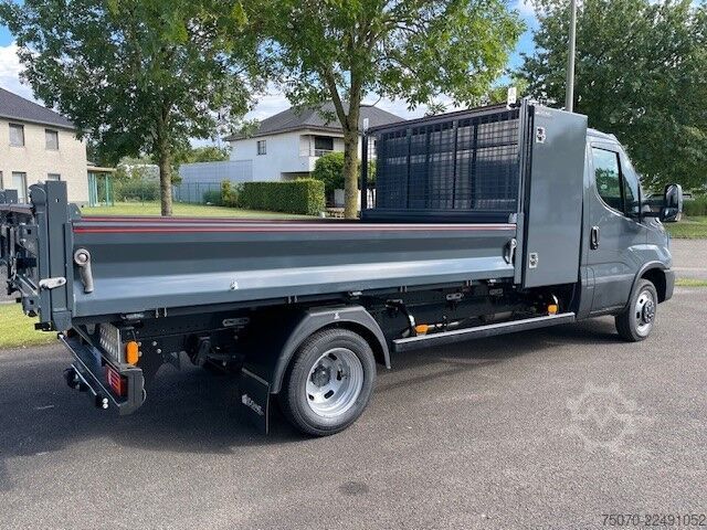 Light-duty truck with tipper Iveco Daily 35C