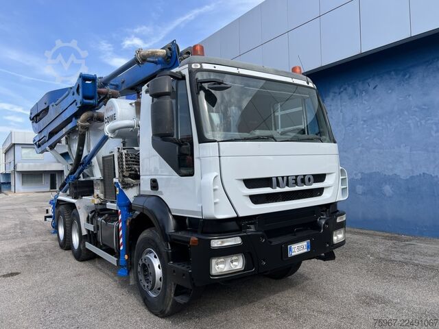 Concrete pump truck Iveco Trakker 410