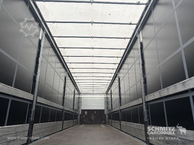 Auflieger mit Pritsche & Plane Schmitz Cargobull Semitrailer Curtainsider Standard