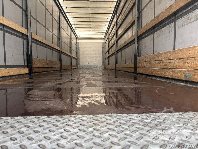 Auflieger mit Pritsche & Plane Schmitz Cargobull Semitrailer Curtainsider Standard