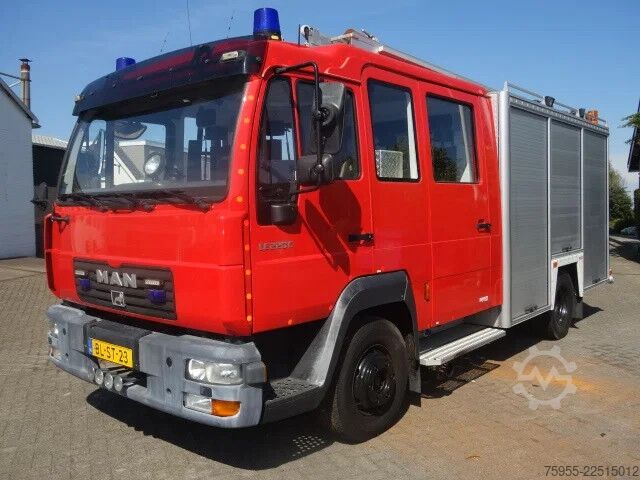 Löschfahrzeug MAN LE 220C GODIVA POMP 2000 LITER TANK,MANUAL GEARBOX