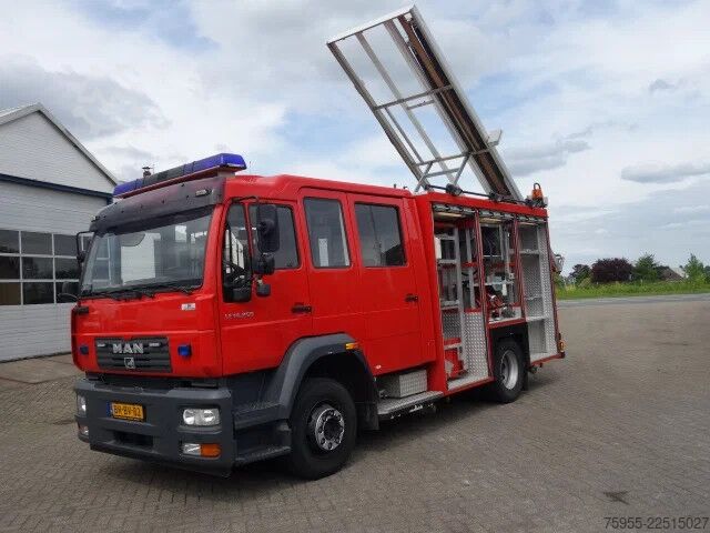 Fire engine MAN L79 14-250 man bomberos truck