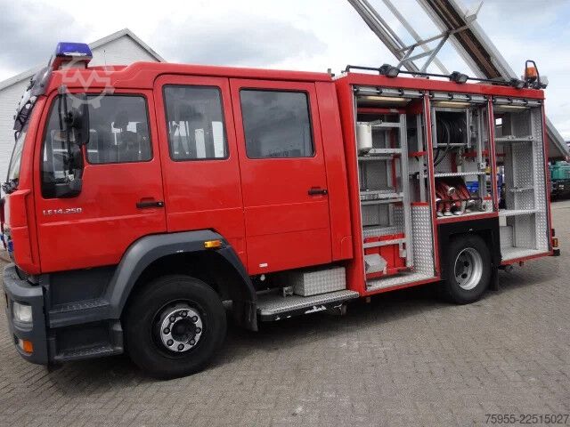 Fire engine MAN L79 14-250 man bomberos truck