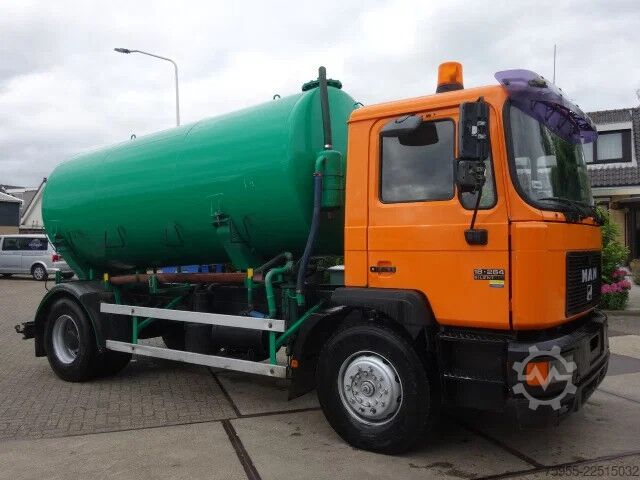 Suction vehicle MAN 18-264 6 cil manualpomp,toilet truck vacuum/ press