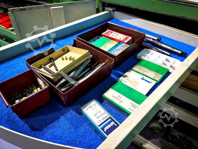 Leit- und Zugspindeldrehmaschine SCHAUBLIN 160