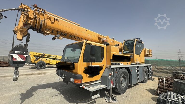 Mobile crane LEIBHERR LTM 1030-2.1