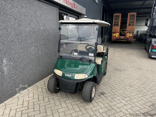 EZGO RXV Golfcart Elektrisch 4 Sitze 2019 inkl. Ladegerät EZ-GO RXV Golfkar Golfcar Elektrisch 4 Zits 2019 Inc Lader