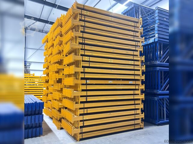 High-bay warehouse Pallet racking ca. 50,4 lfm Jungheinrich Esmena Höhe : 825 cm , 2100 kg Fachlast