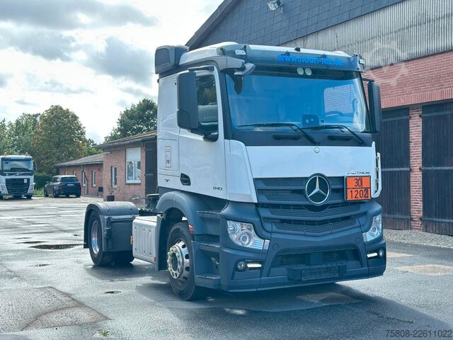 Gefahrgut LKW MERCEDES-BENZ Actros 1840 ADR FL/AT Safety Xenon