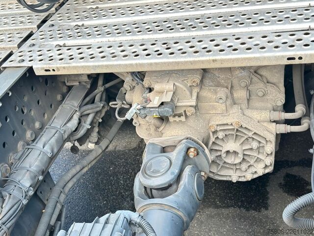 Gefahrgut LKW MERCEDES-BENZ Actros 1840 ADR FL/AT Safety Xenon