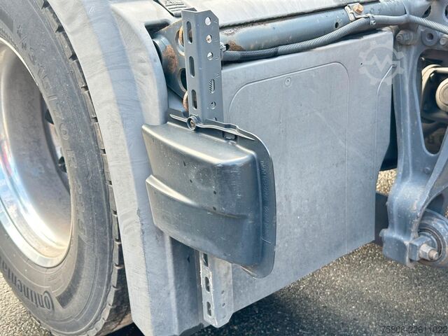 Gefahrgut LKW MERCEDES-BENZ Actros 1840 ADR FL/AT Safety Xenon