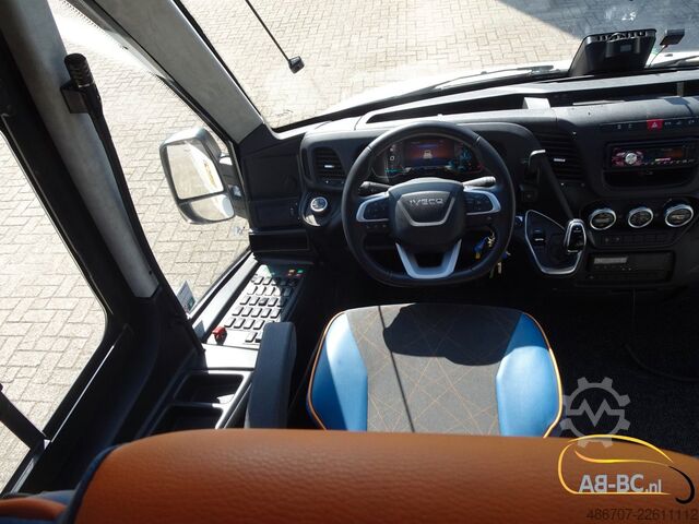 Motor coach IVECO Rosero First FLHI XL - 31 Sitze EURO 6