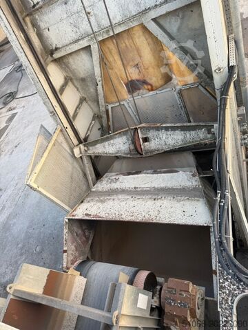 Mobile concrete batching plant Liebherr Mobilmix 2,25