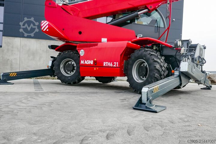 Rotating forklift Magni RTH 6.21