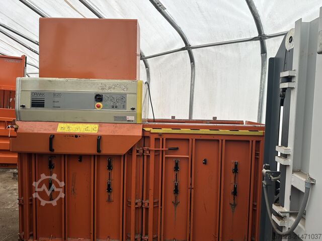Two chamber baler Orwak orwak 9020