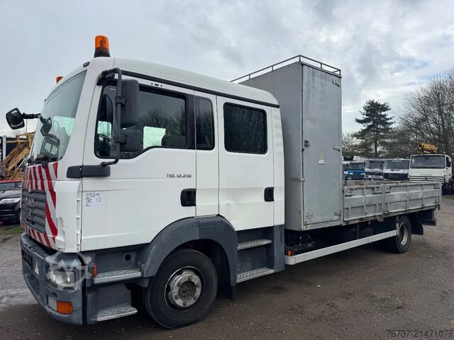 Loading platform MAN TGL 12.210 **BELGIAN TRUCK-EURO 4-MANUAL GEARBOX**