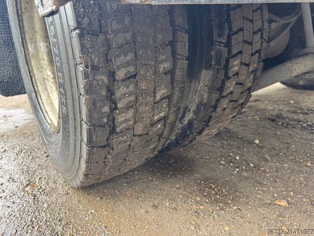 Loading platform MAN TGL 12.210 **BELGIAN TRUCK-EURO 4-MANUAL GEARBOX**