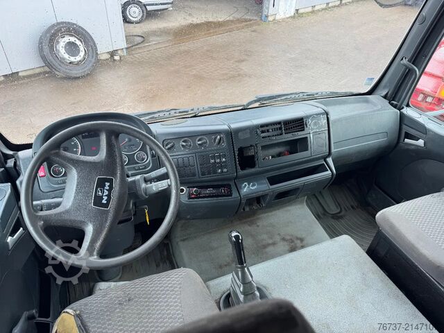 Loading platform MAN TGL 12.210 **BELGIAN TRUCK-EURO 4-MANUAL GEARBOX**