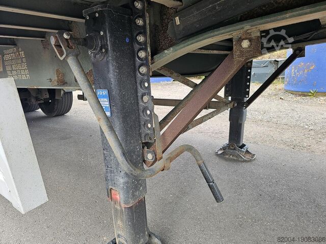 2002 FREUHAUF 3 AXLE CURTAINSIDER | BPW AXLES FREUHAUF 3 AXLE CURTAINSIDER | BPW AXLES