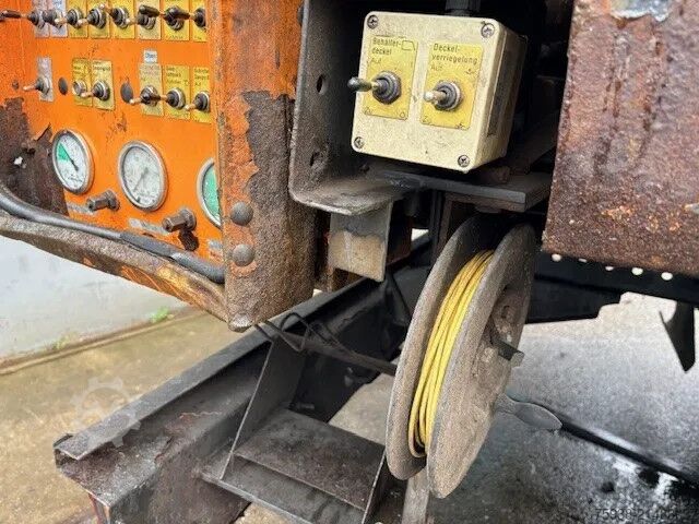 Suction vehicle Mercedes-Benz Actros 2543 L 6x2 WITH 15,5 M3 MULLER F155EGH V...