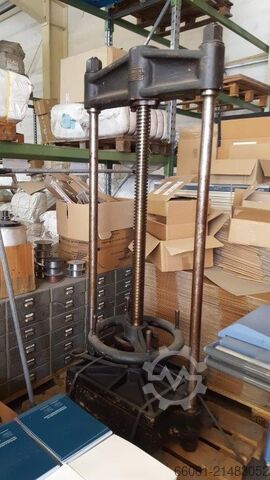 Buchbindereimaschine  