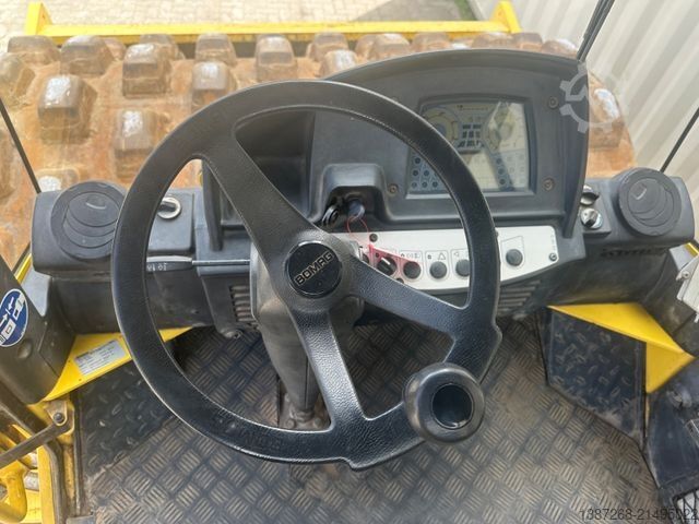 Walzenzug BOMAG BW213PDH-4 / 2012 BJ / Deutsche Maschine