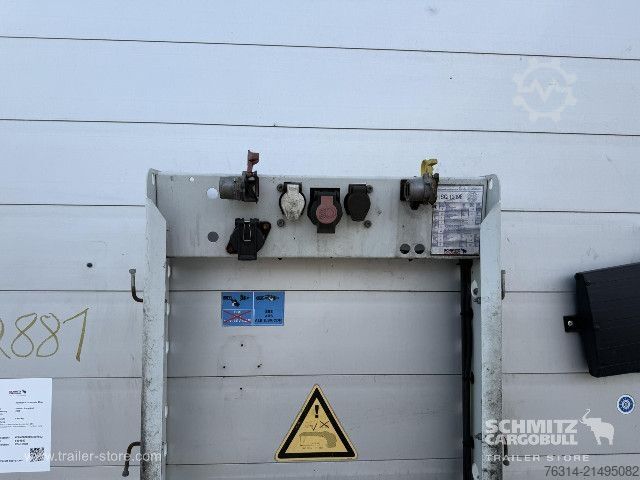 Open semitrailer with tarp Schmitz Cargobull Curtainsider Mega Getränke
